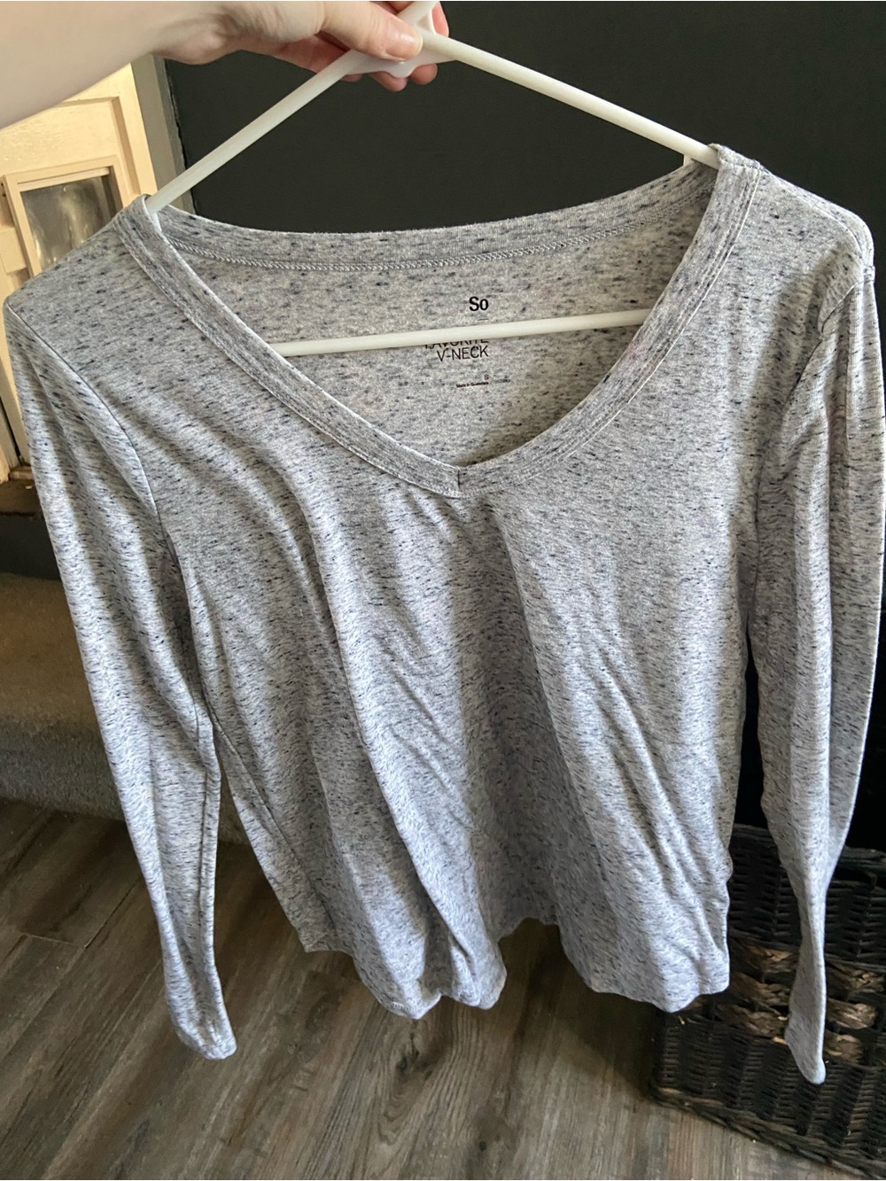SO Lightweight Heather Gray V-Neck Long Sleeve Top
